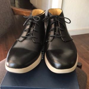Men’s Cole Haan, Grand Tour chukka size 11, Black